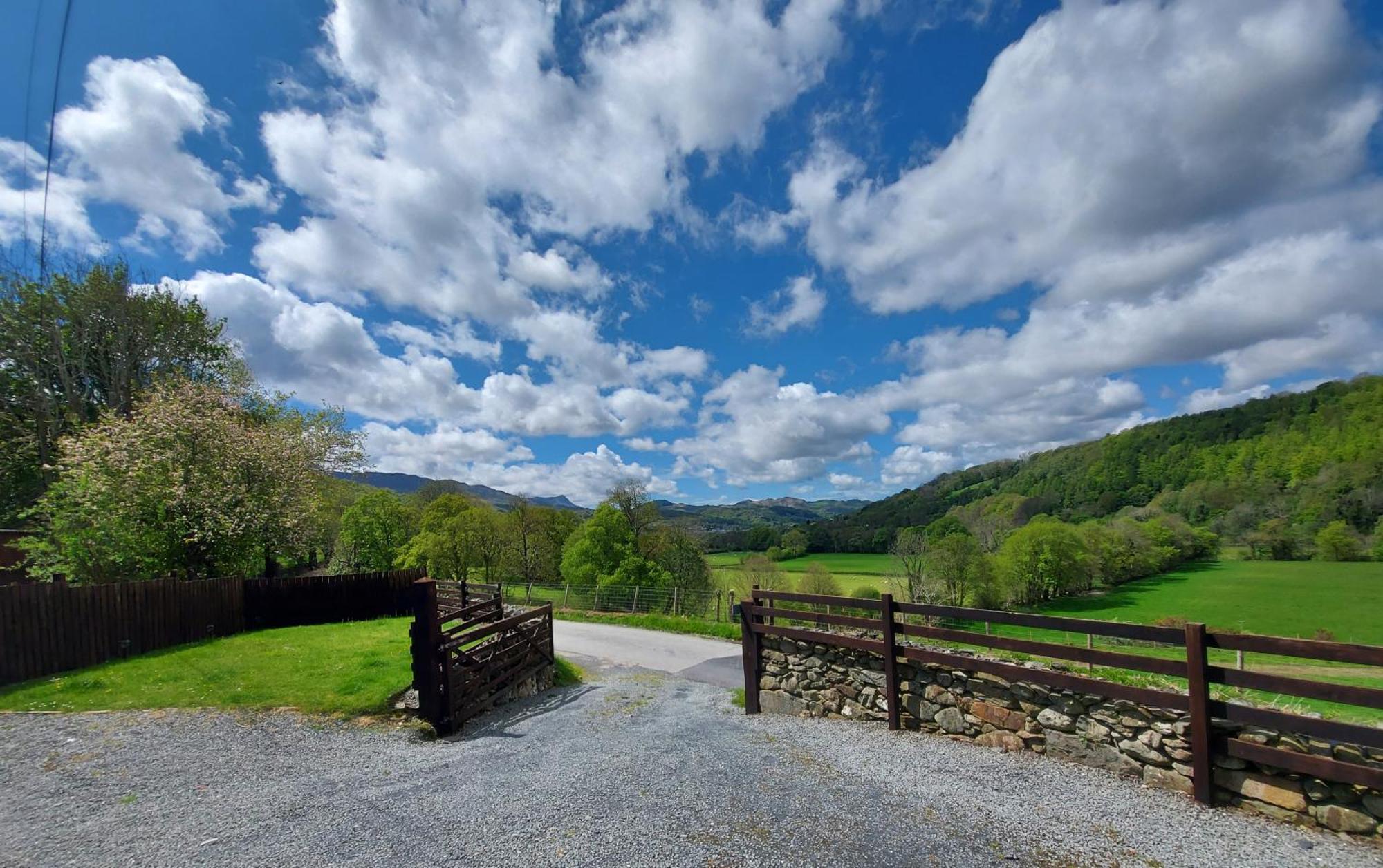 Cader Mountain View Cottage With Hot Tub In Snowdonia Dolgellau Exteriör bild