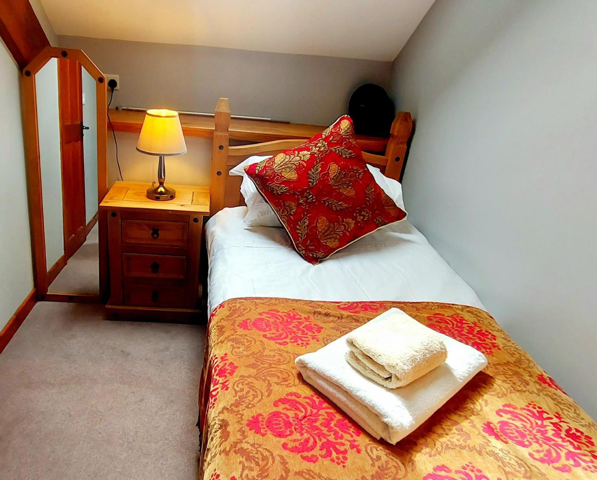 Cader Mountain View Cottage With Hot Tub In Snowdonia Dolgellau Exteriör bild